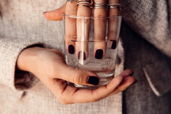 How to change bad nail habits